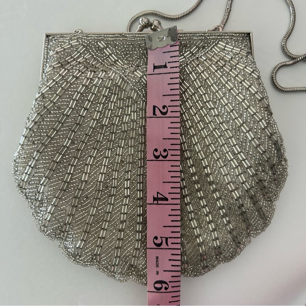 Handmade womens purse beaded shell scalloped bag with metal strap - Picture 8 of 9